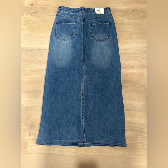 Denim skirt Size 26 - Picture 3 of 3